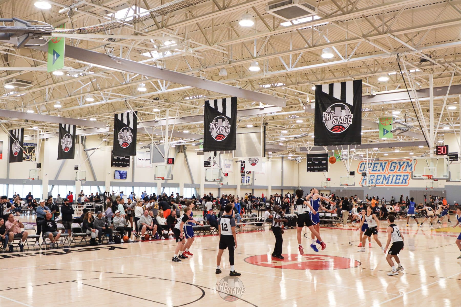 Basketball court and players - 2